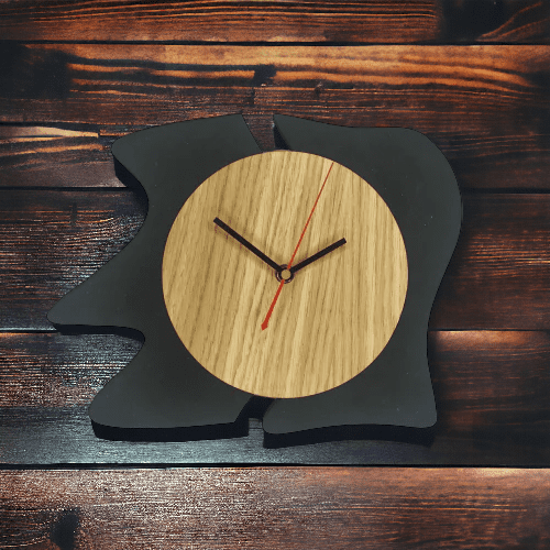 Horloge en bois – Abstraite
